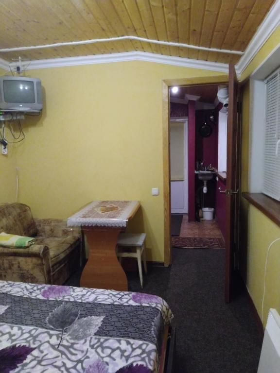 Апартаменты Небольшой домик с удобствами Черкассы-19